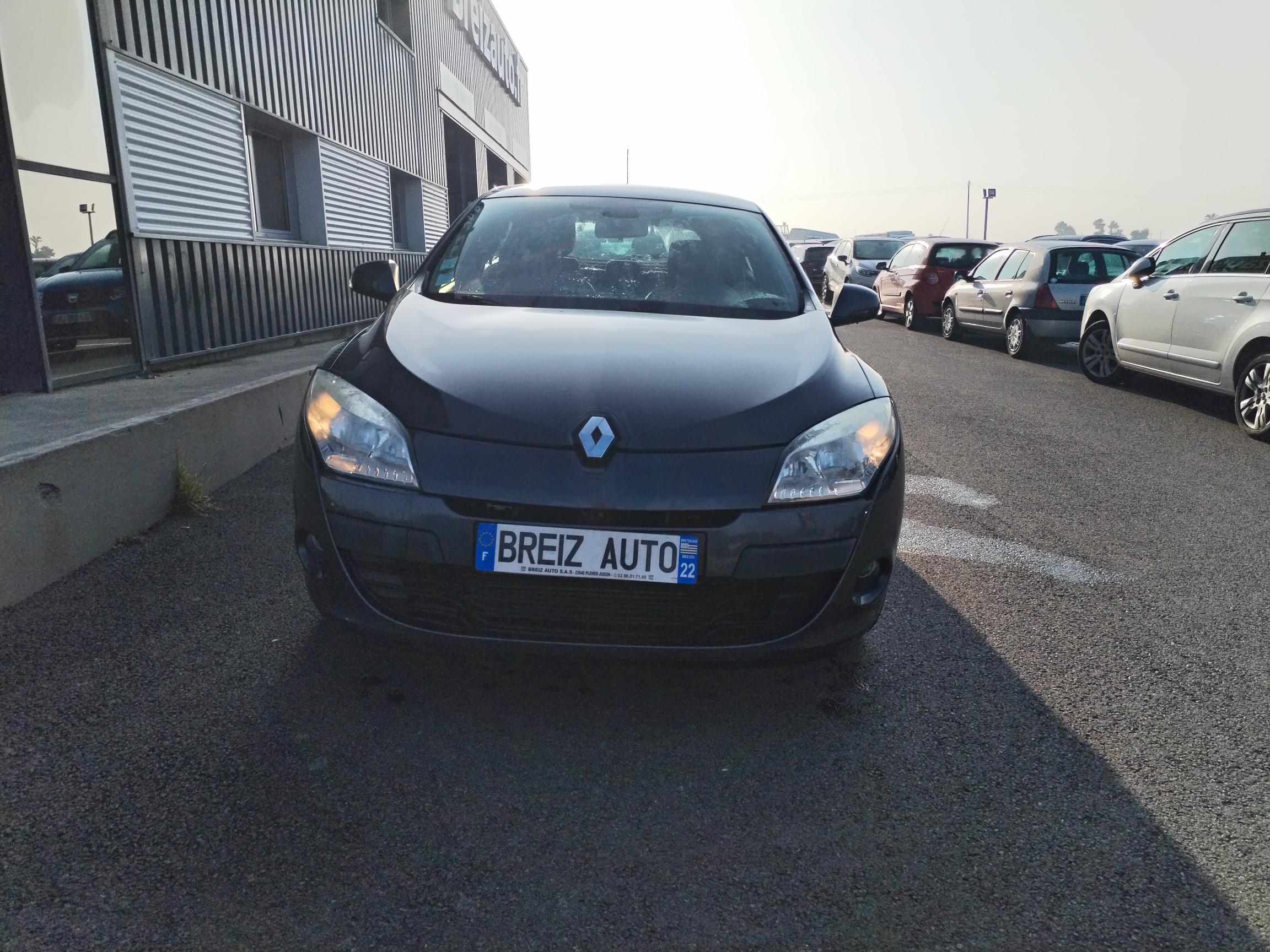 RENAULT  MEGANE III               